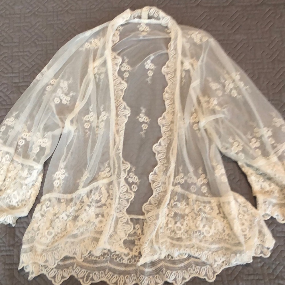 Lace kimono